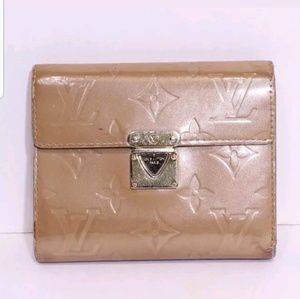 SOLD!!!!!!Louis Vuitton Vernis Koala Wallet